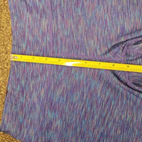 Sale! Danskin Reversible 2-in-1 Active Athletic Leggings - Capri length - Picture 10 of 12